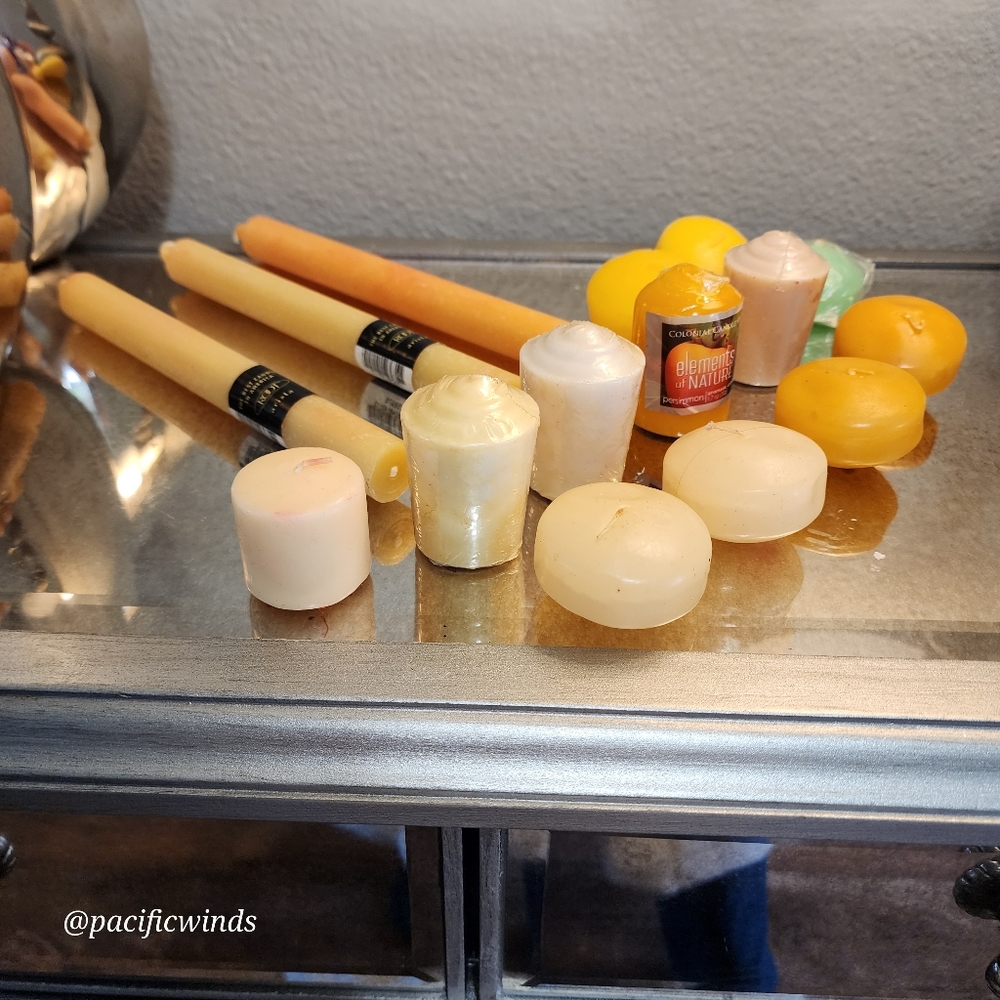 ROOT TAPERS FLOATING & VOTIVE CANDLES - Picture 5 of 6